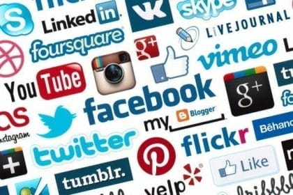 Rindiéndose a las Redes Sociales