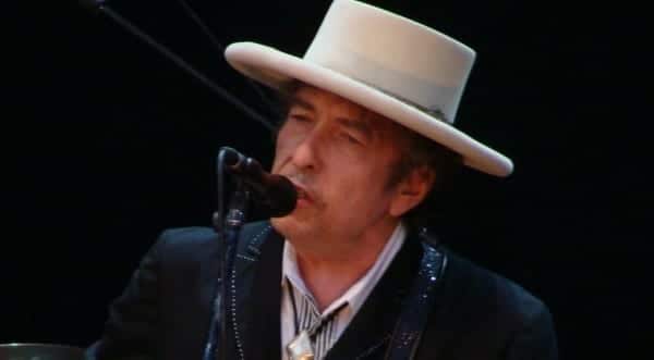 Bob Dylan, un discurso tibio para recibir el Nobel