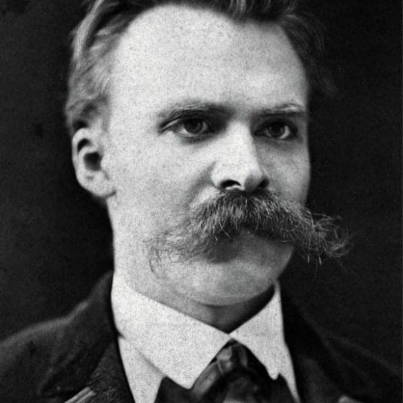 Tal día como hoy nacieron… Friedrich Nietzsche, Bailee Madison