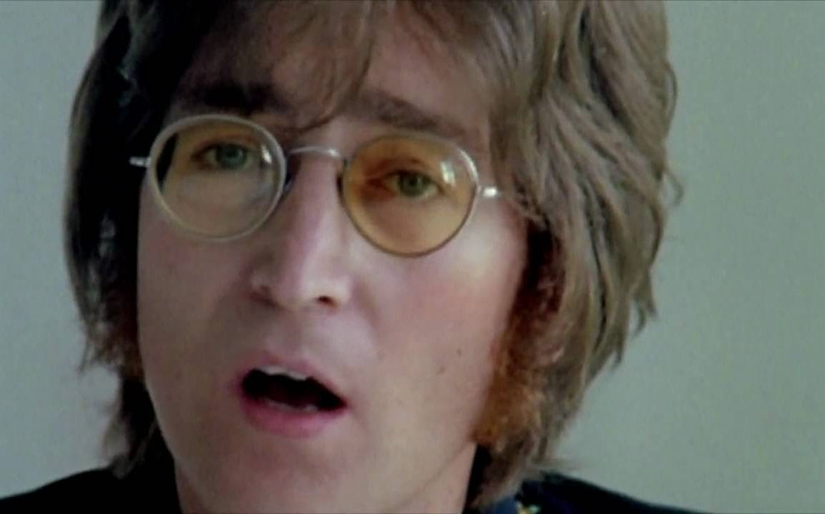 Tal día como hoy nacieron… John Lennon, Bella Hadid