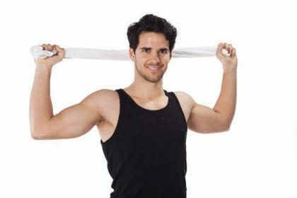 13 ejercicios para ponerse en forma con una toalla