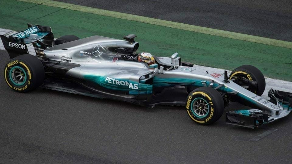 Mercedes elimina la frase de apoyo a Schumacher