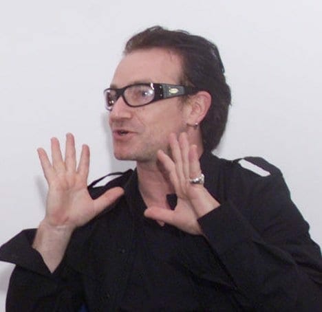 Bono en Praga en el 2000. Fuente: wikipedia. Autor: the International Monetary Fund