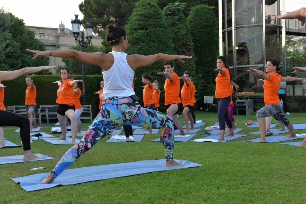 Metropolitan celebra con Xuan-Lan el Día Mundial del Yoga