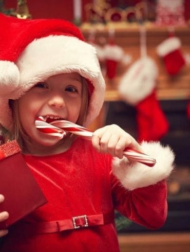Consejos para mantener una boca sana en Navidad y los dulces que pueden amargar las fiestas