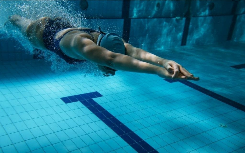 Los ochos beneficios de la natación que demuestran su eficacia