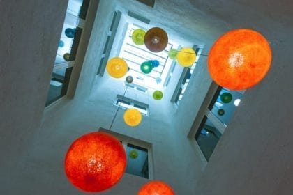 El Hotel Reding Croma acentúa la filosofía de luces y colores para convertirse en un hotel único