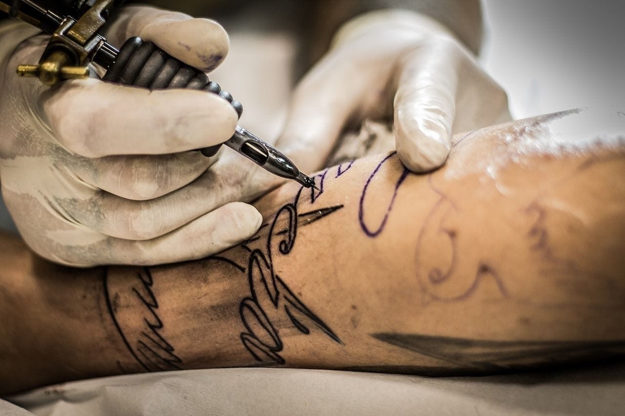 De Oriente a Occidente. Circe Tattoo muestra las técnicas de tatuaje de todo el mundo