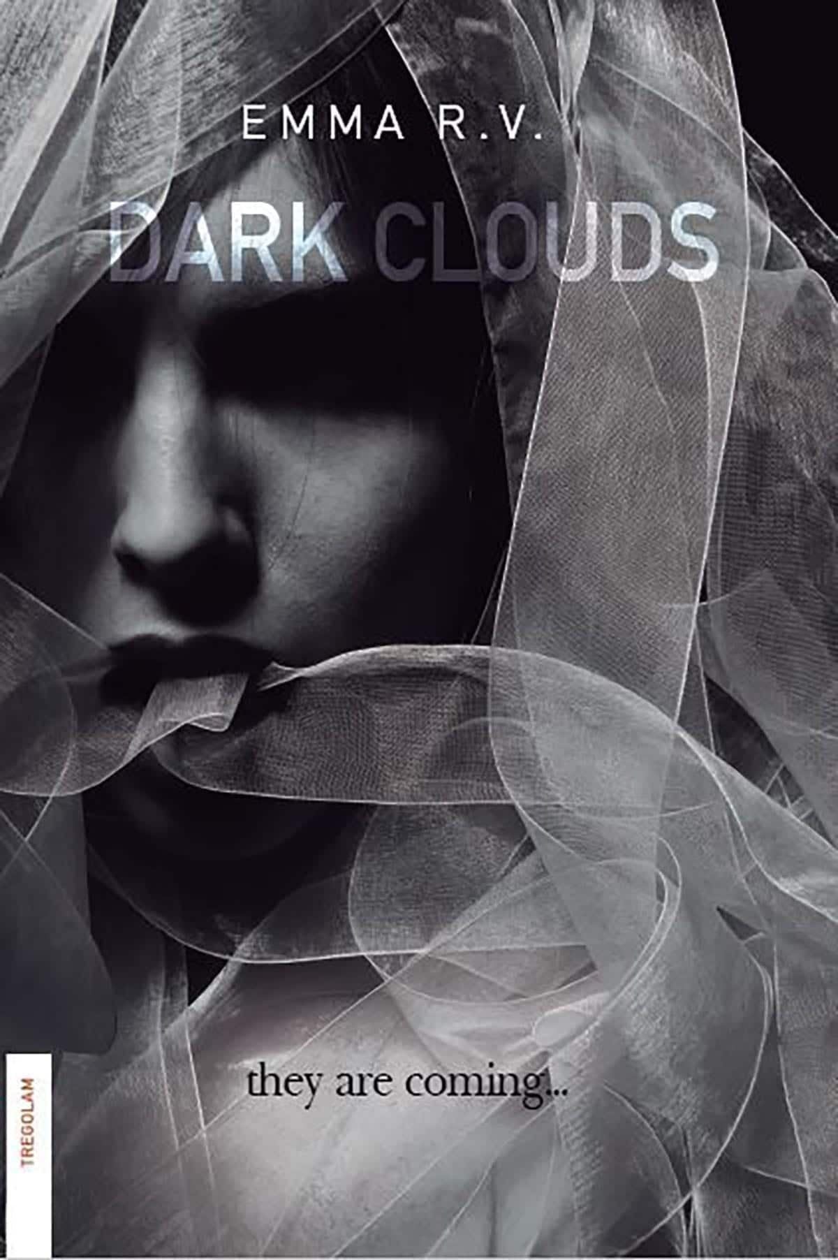 Dark Clouds, de Emma R. V.