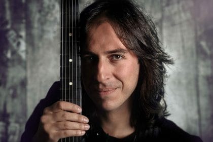 El guitarrista almonacileño y universal, Jorge Salán, presenta su rockumentary '20 años no son nada'