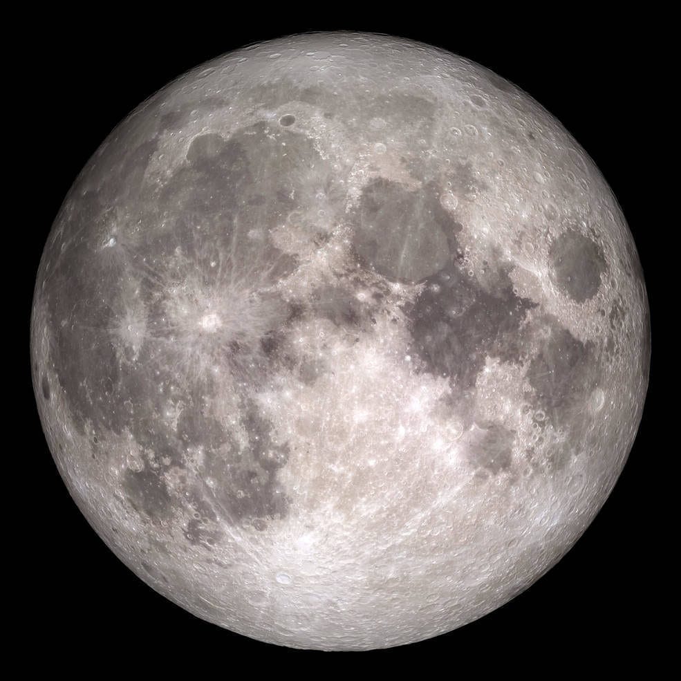 ¿Es La Luna más Metálica de lo que se Creía?
