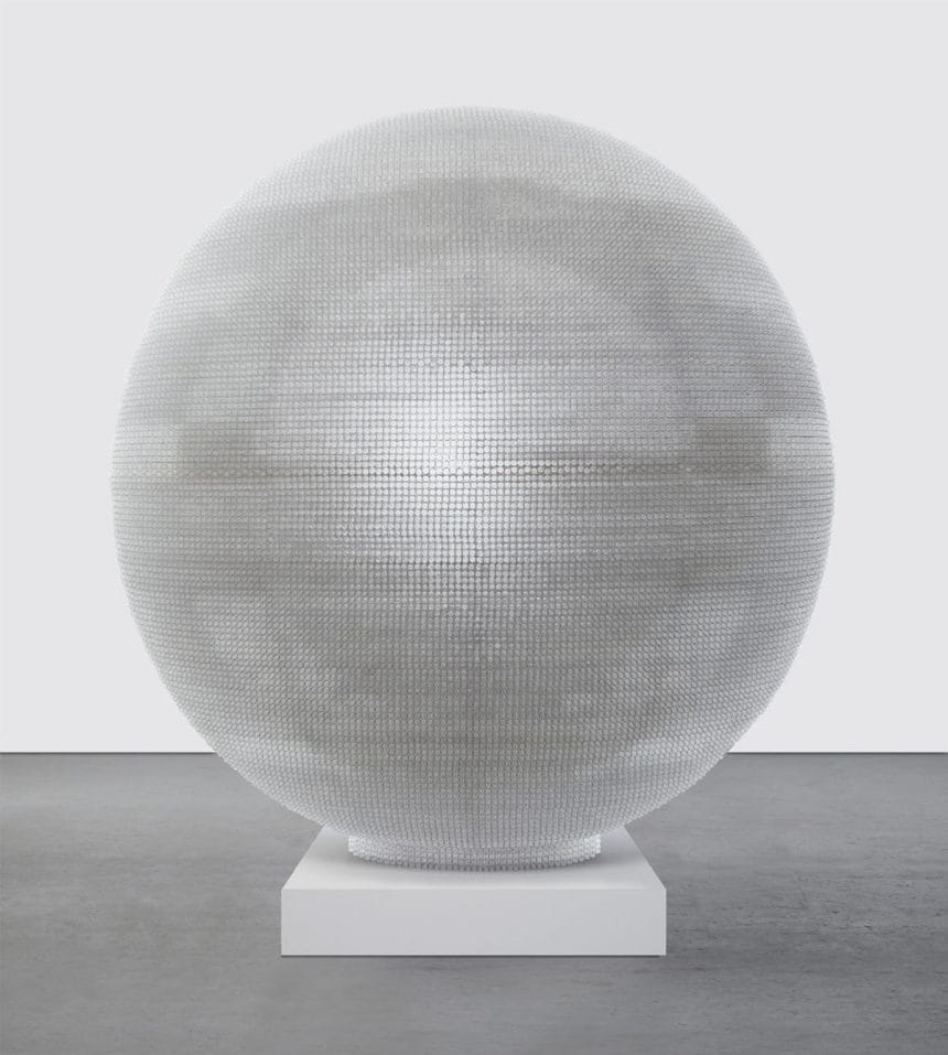 Tara Donovan, Sphere, 2020 © Tara Donovan, courtesy of Pace Gallery