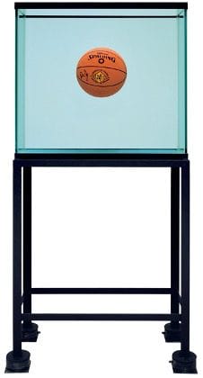 Jeff Koons, One Ball Total Equilibrium Tank (Spalding Dr. J 241 Series) / (Spalding Dr. JK 241 Series), 1985 © Jeff Koons, courtesy Pace Gallery 