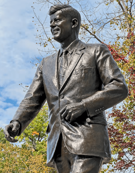 StudioEIS, John F. Kennedy (detail), final bronze, 2021. Photo courtesy of StudioEIS.