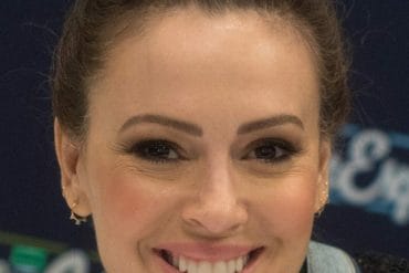Alyssa Milano in 2019. By Rhododendrites - Trabajo propio, CC BY-SA 4.0, https://commons.wikimedia.org/w/index.php?curid=91156639