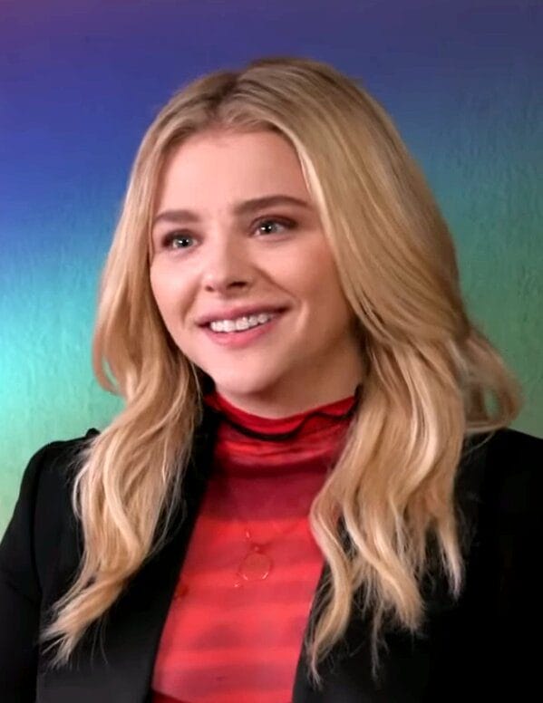 Chloë Grace Moretz. By MTV International - Chloe Moretz On Gay Conversion Therapy & Sex Scenes The Miseducation Of Cameron Post, CC BY 3.0, https://commons.wikimedia.org/w/index.php?curid=72633697