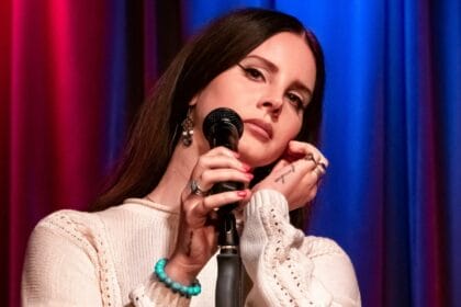 Lana del Rey. By Justin Higuchi from Los Angeles, CA, USA - Lana Del Rey @ Grammy Museum 10/13/2019, CC BY 2.0, https://commons.wikimedia.org/w/index.php?curid=85519142