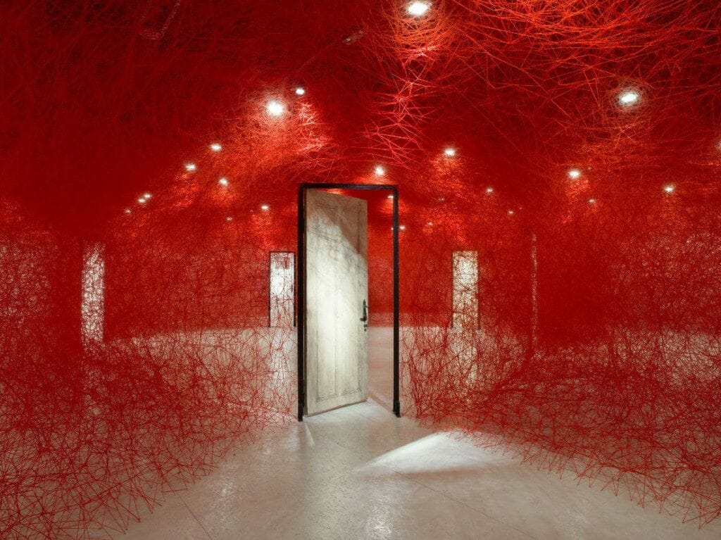 Chiharu Shiota, Tracing Boundaries, 2021. InCollection series of commission exhibitions by Saastamoinen Foundation and EMMA – Espoo Museum of Modern Art. © Paula Virta / EMMA.