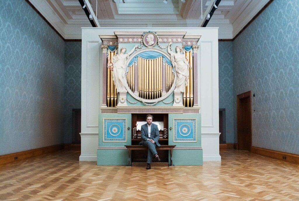 The Sky in a Room - Ragnar Kjartansson at National Museum Cardiff (2018). C. Polly Thomas.