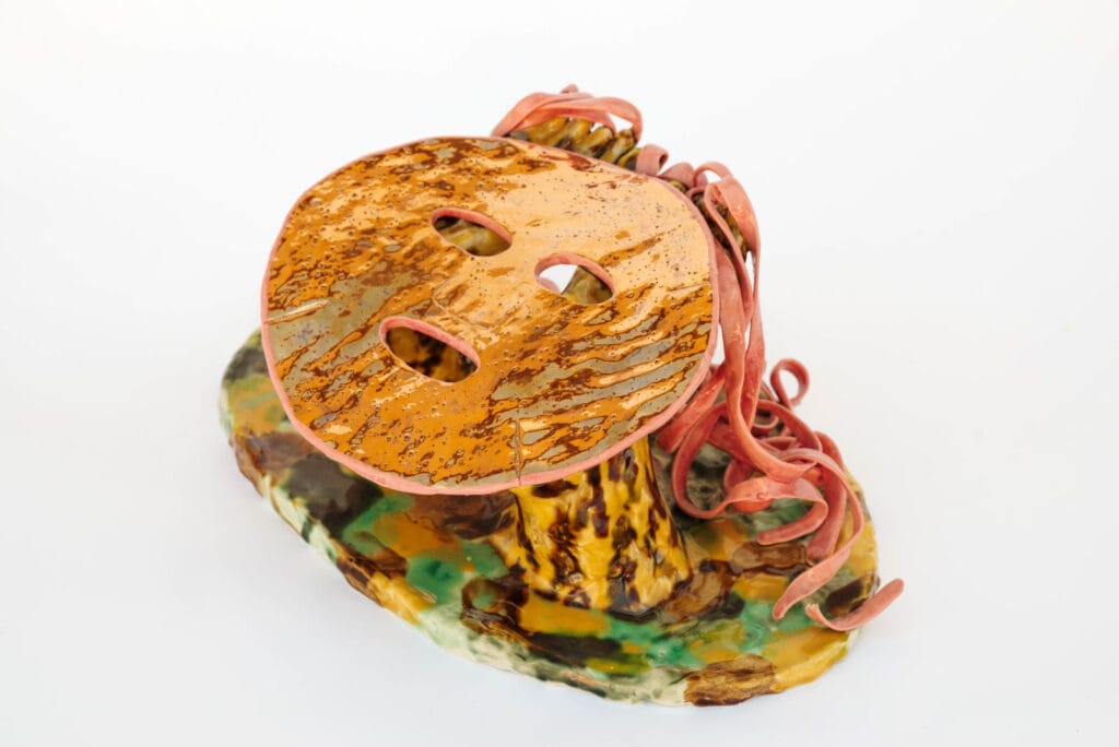 Cathy Lu, American Dream Pillow (Gold Beauty Mask), 2020
Porcelain, 43.2 x 35.6 x 28 cm
