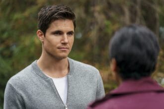 Robbie Amell