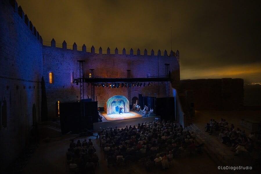 El castillo de Lindabridis en el Festival de Peñíscola – foto de Pilar Diago